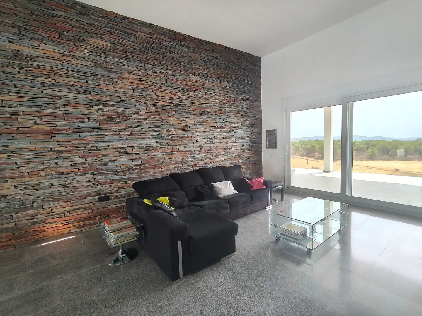 Sala d'estar de Casa o xalet en venda en Alburquerque amb Calefacció i Piscina