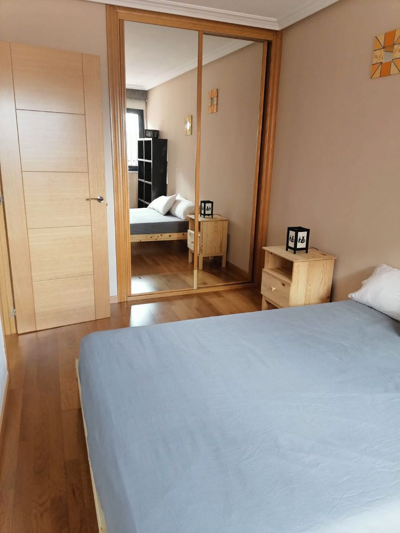 Bedroom of Apartment to rent in Salamanca Capital  with Heating, Parquet flooring and Furnished