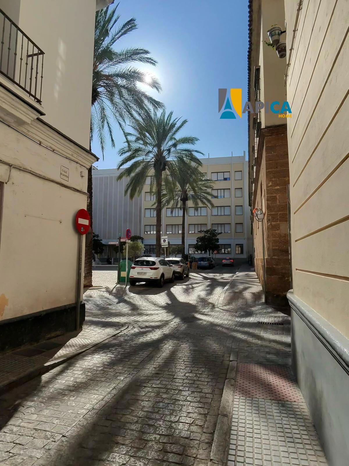 Vista exterior de Pis en venda en  Cádiz Capital amb Traster