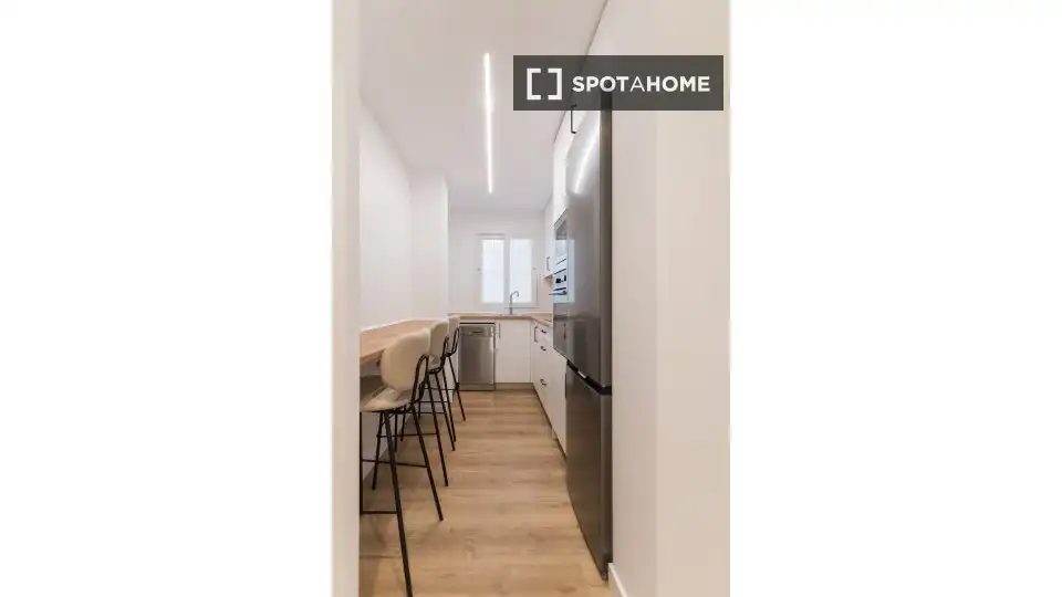 Room in Los Rosales