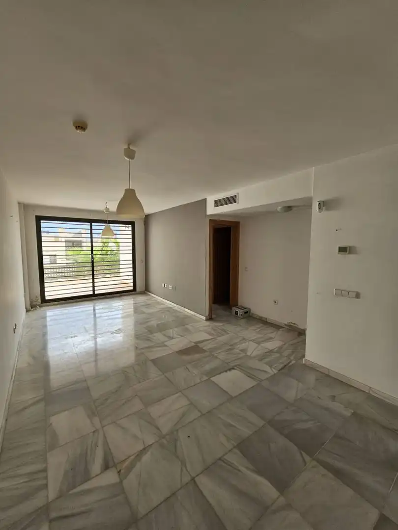 Piso en venta en Nerja con Calefacción, Terraza y Trastero