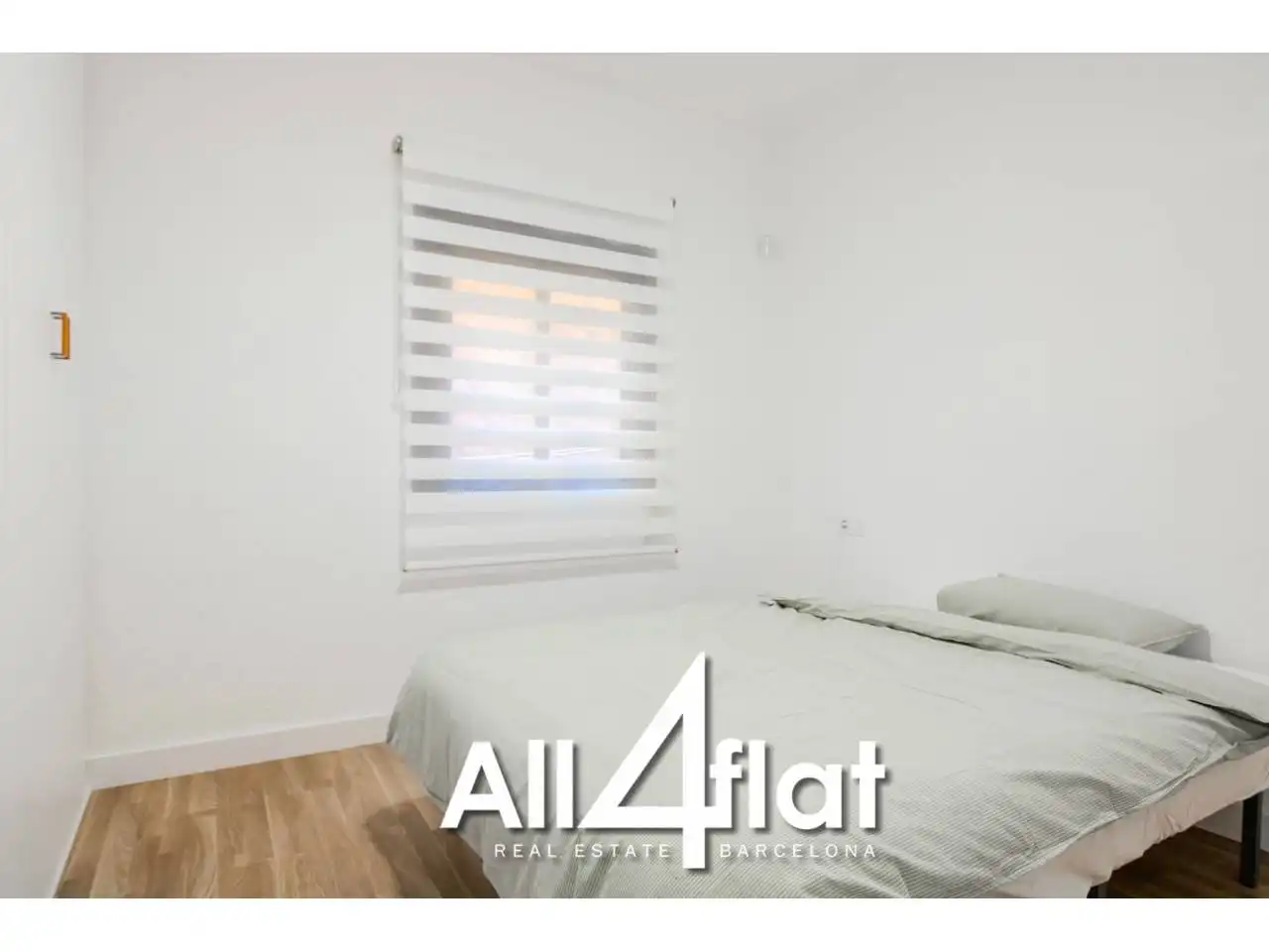 Dormitori de Pis de lloguer en L'Hospitalet de Llobregat amb Aire condicionat, Calefacció i Moblat
