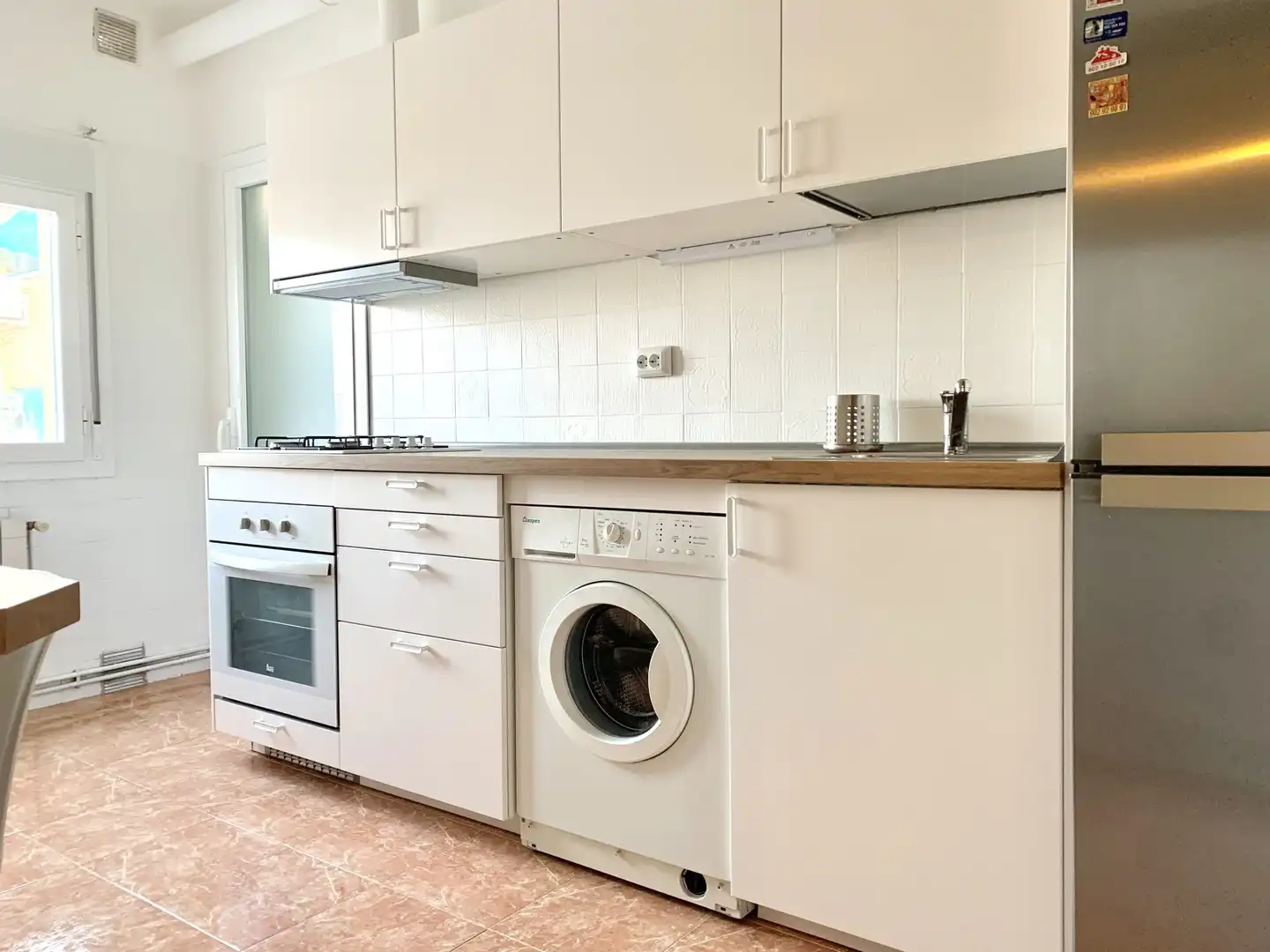 Kitchen of Flat for rent in Madrid  with Heating, Parquet flooring and Terrace