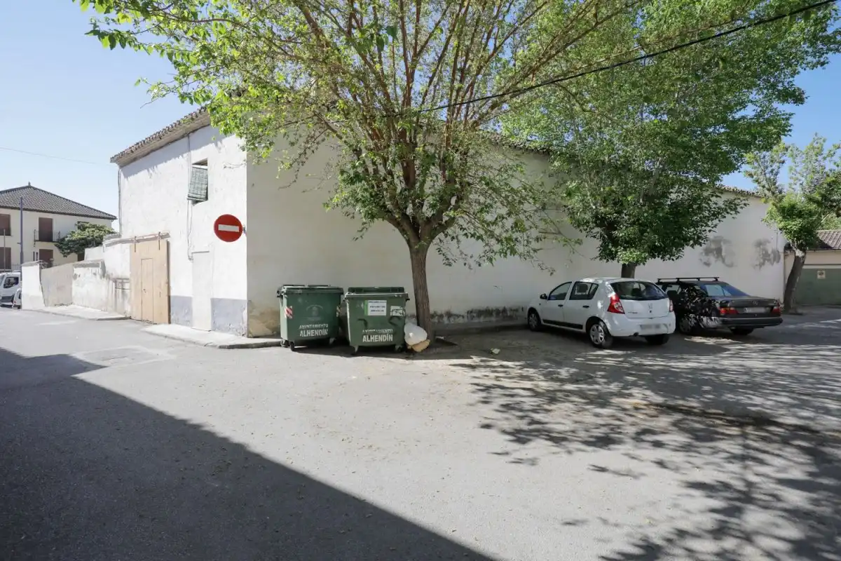 Vista exterior de Casa o xalet en venda en Alhendín amb Jardí privat, Terrassa i Balcó