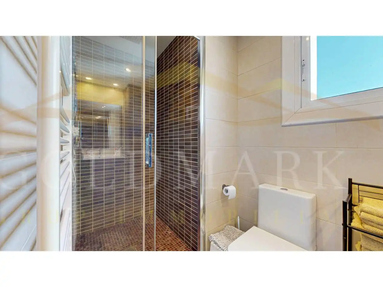 Baño de Piso en venta en Sant Vicenç Dels Horts con Aire acondicionado, Calefacción y Parquet