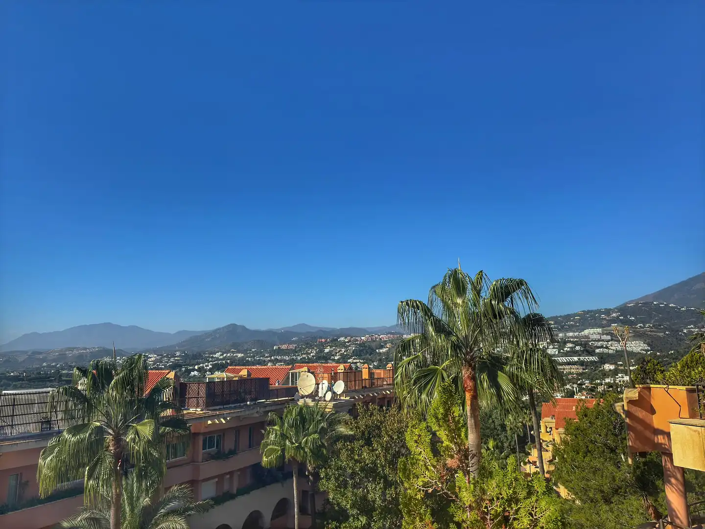 Vista exterior de Apartamento de alquiler en Marbella con Aire acondicionado, Calefacción y Terraza