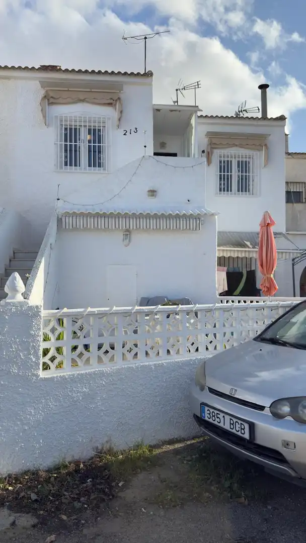 Vista exterior de Casa o chalet en venta en Torrevieja
