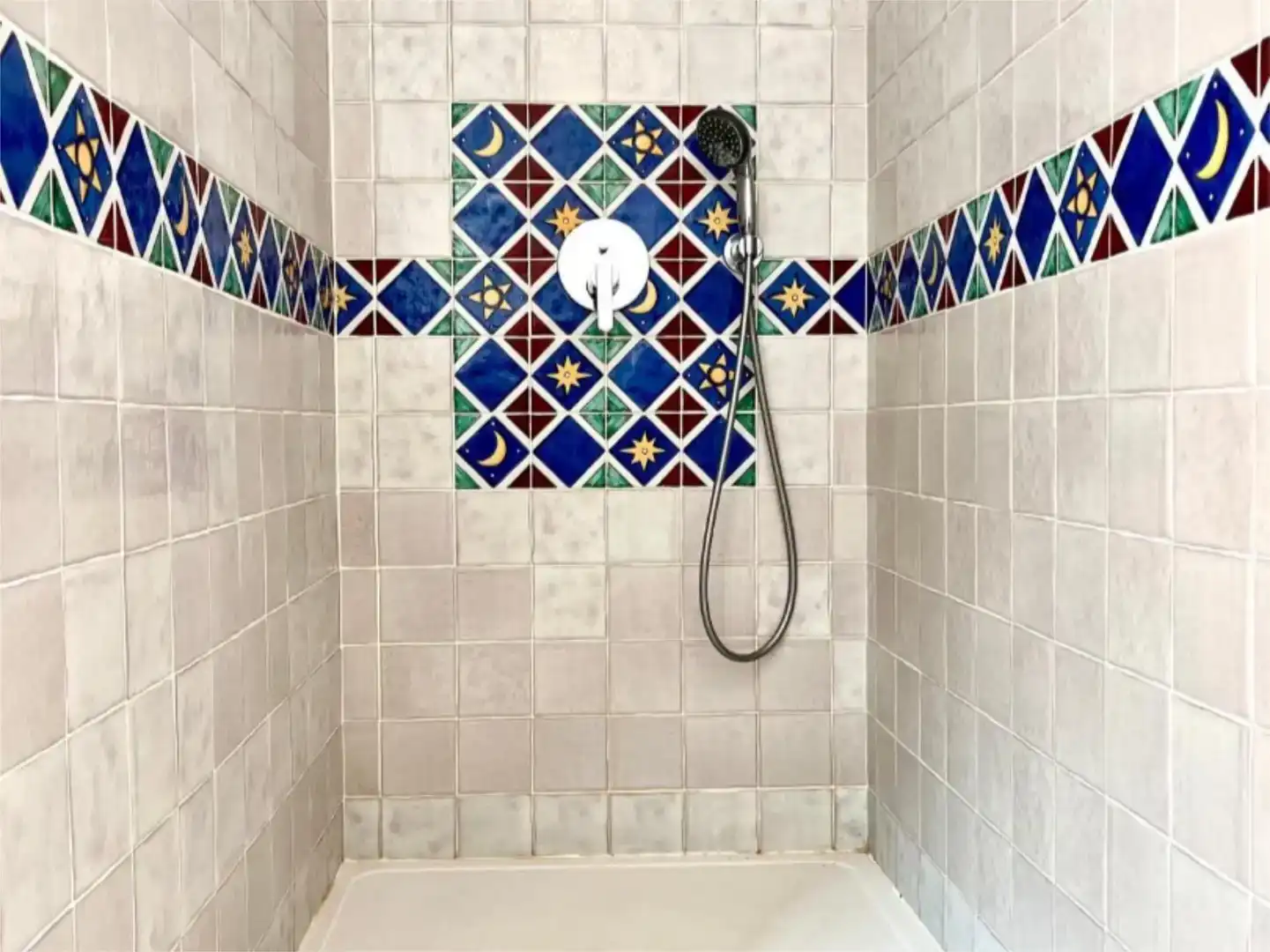 Bathroom of Flat for sale in Marbella  with Air Conditioner, Private garden and Swimming Pool