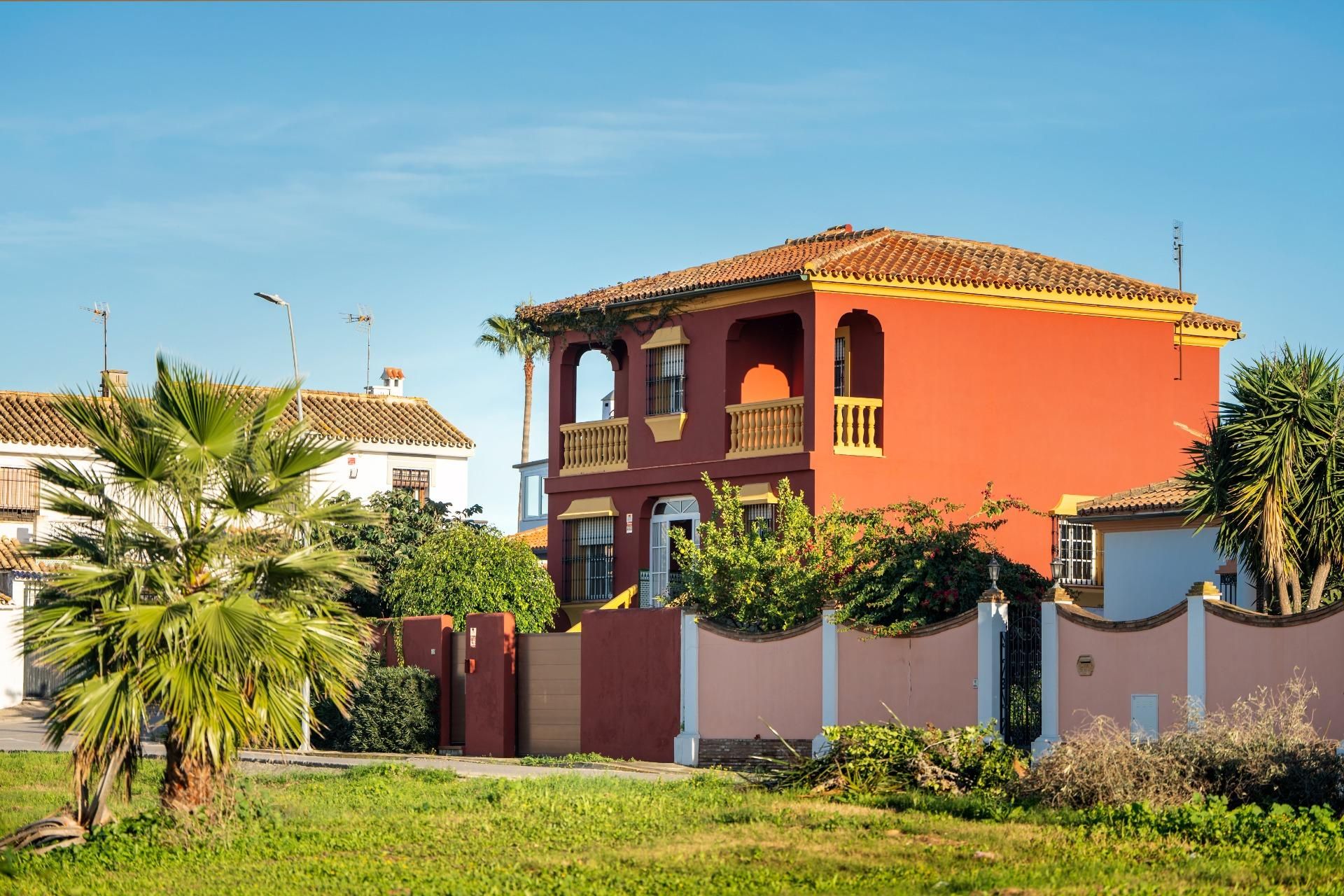 Vista exterior de Casa o xalet en venda en Algeciras amb Jardí privat