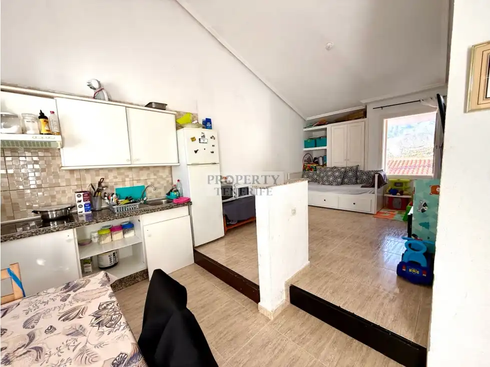 Vista exterior de Piso en venta en Adeje con Terraza, Piscina y Amueblado