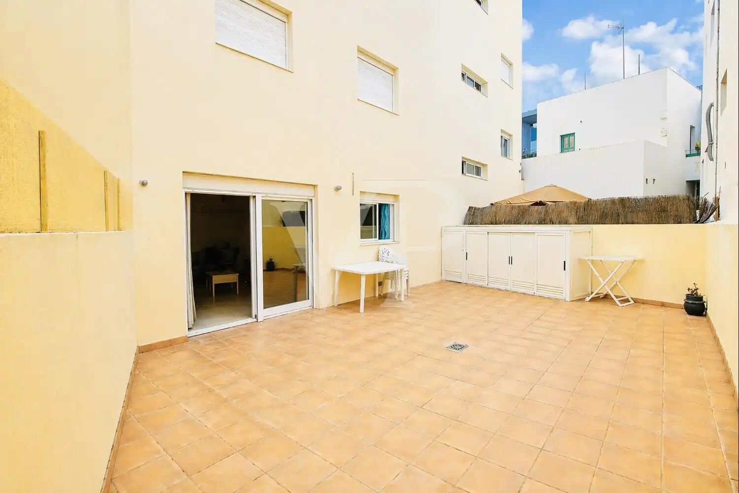 Terrasse von Erdgeschoss zum Verkauf in Adeje mit Terrasse und Möbliert