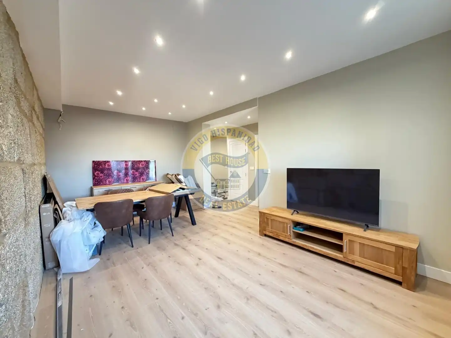 Piso de alquiler en Vigo  con Calefacción, Parquet y Amueblado