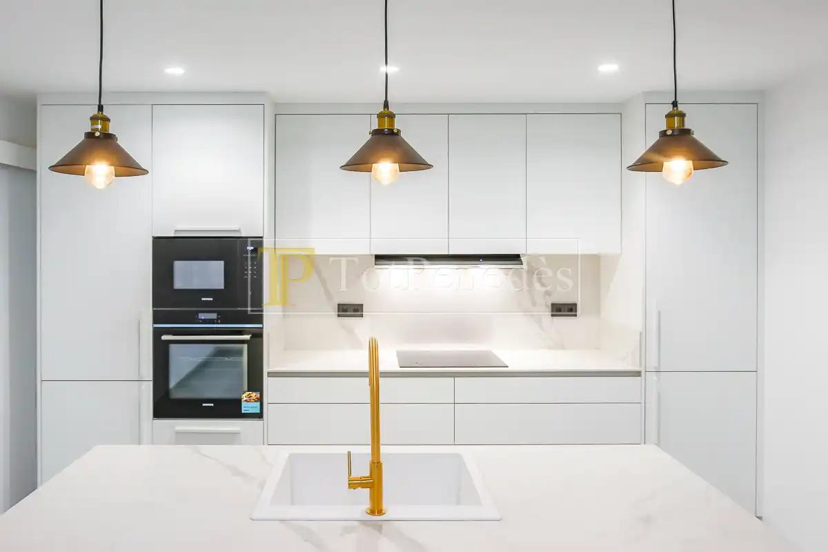 Cocina de Planta baja en venta en Vilanova i la Geltrú con Aire acondicionado y Calefacción