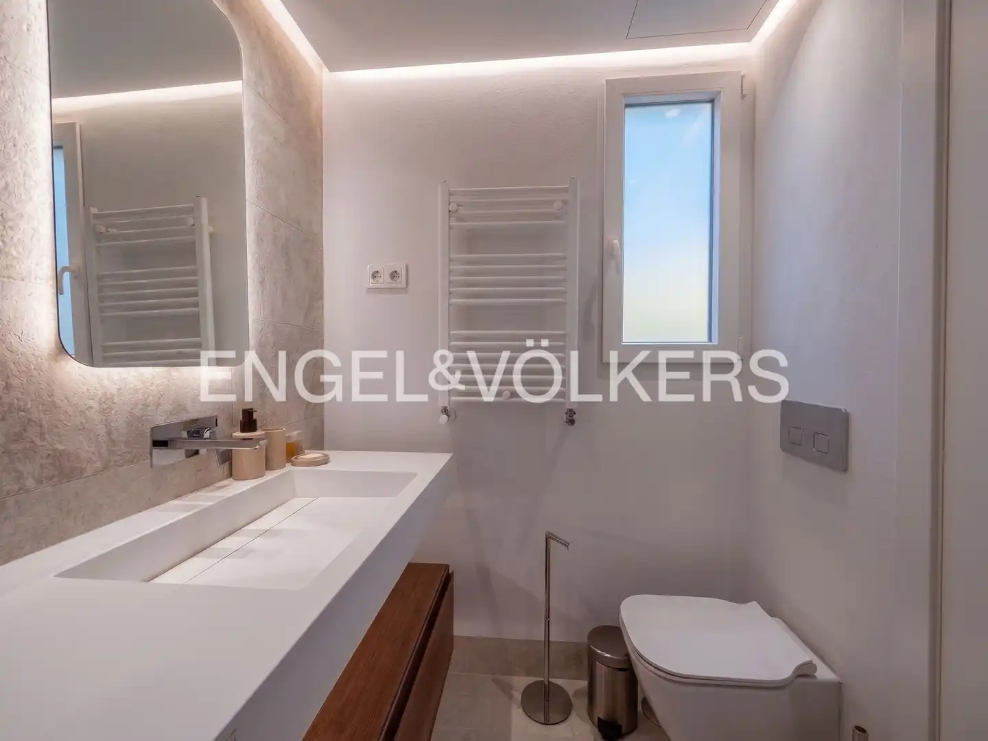Badezimmer von Wohnung zur Miete in Madrid mit Klimaanlage, Heizung und Parkett