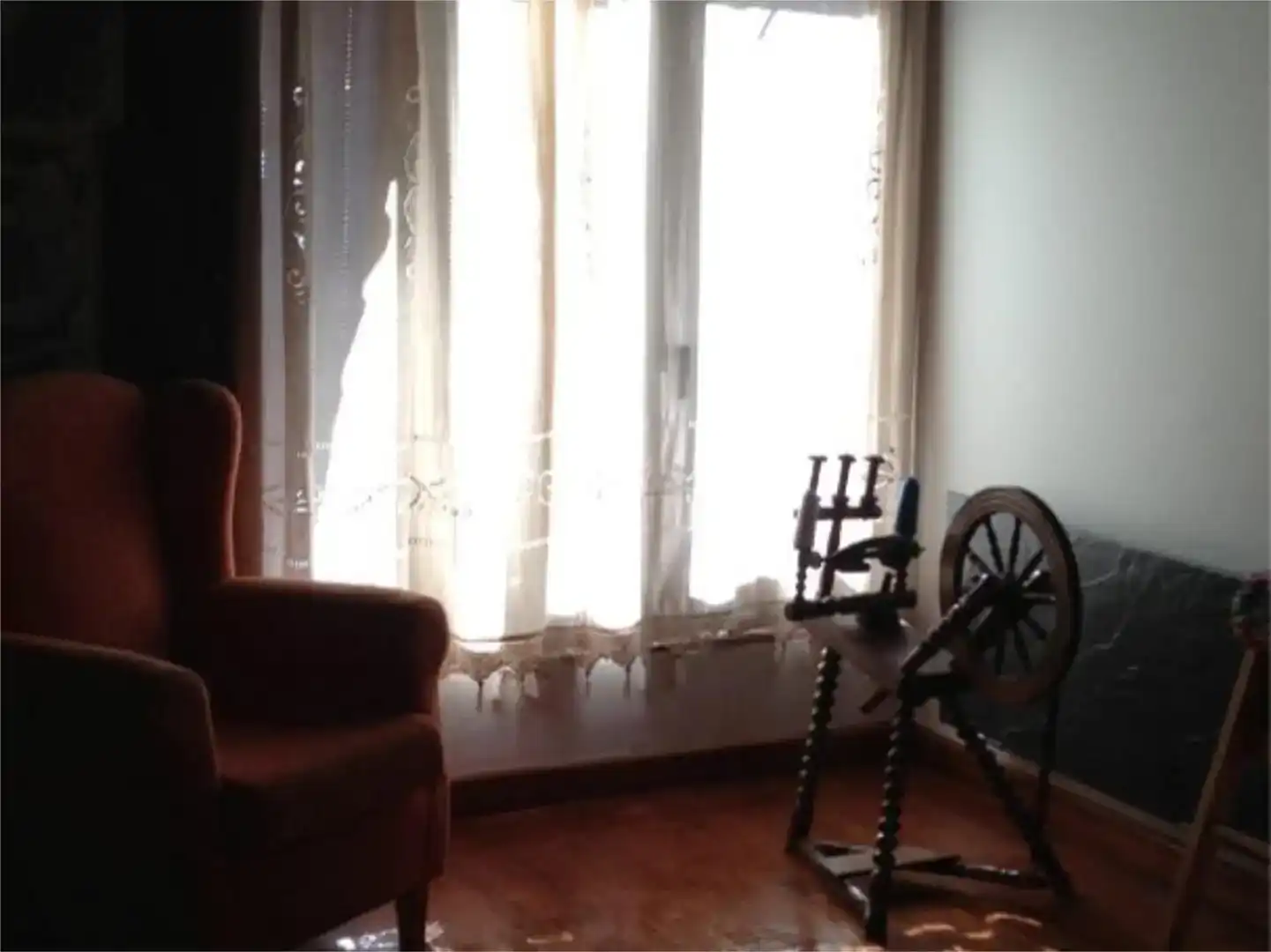 Sala d'estar de Dúplex en venda en Navacarros amb Parquet i Moblat