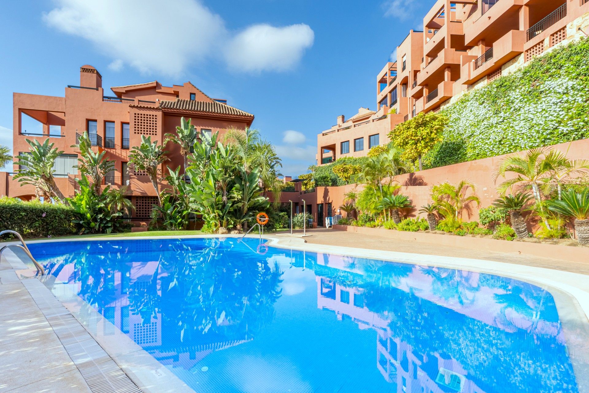 Piscina de Apartament en venda en Mijas amb Terrassa, Balcó i Piscina comunitària