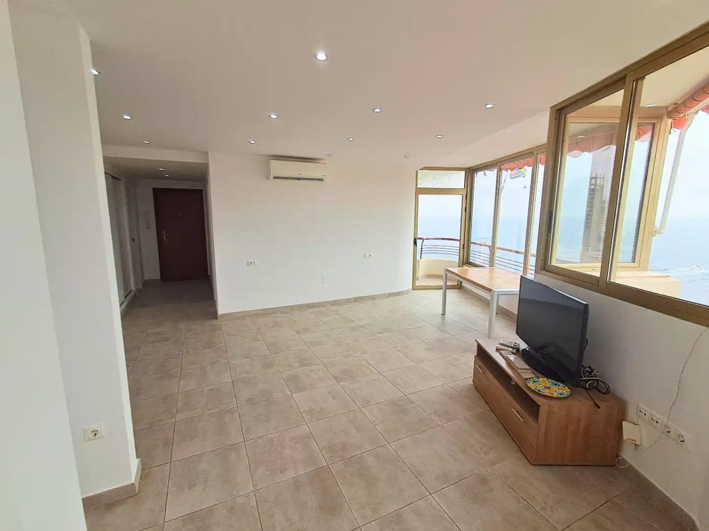 Apartment with terrace for sale in Cala de Finestrat, imagen 3