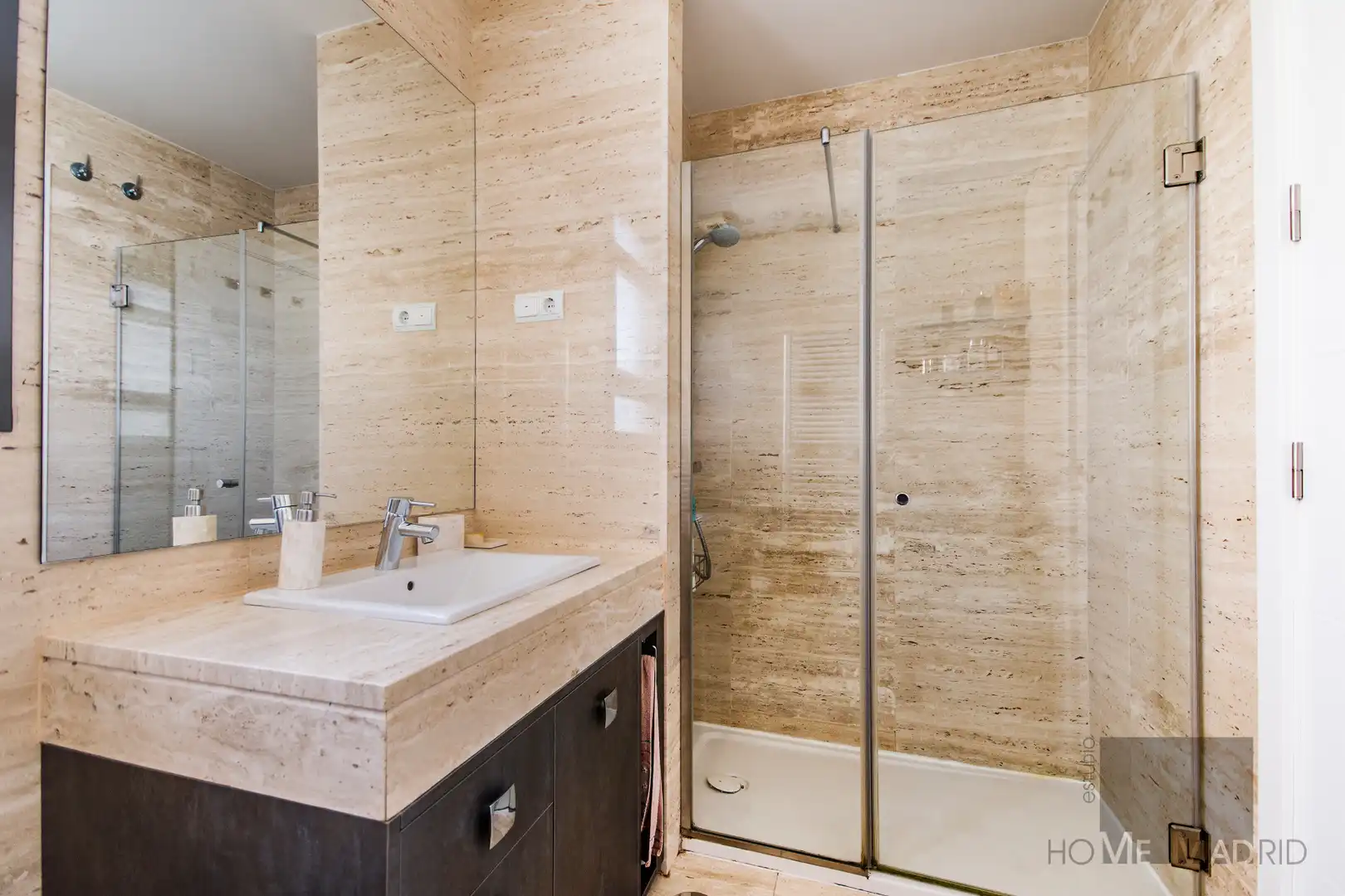 Flat for sale in Calle del Carril de los Caleros, Aravaca