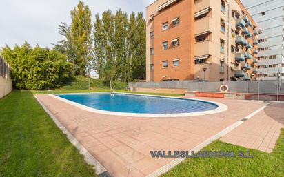 Swimming pool of Flat for sale in Mollet del Vallès  with Air Conditioner, Heating and Parquet flooring