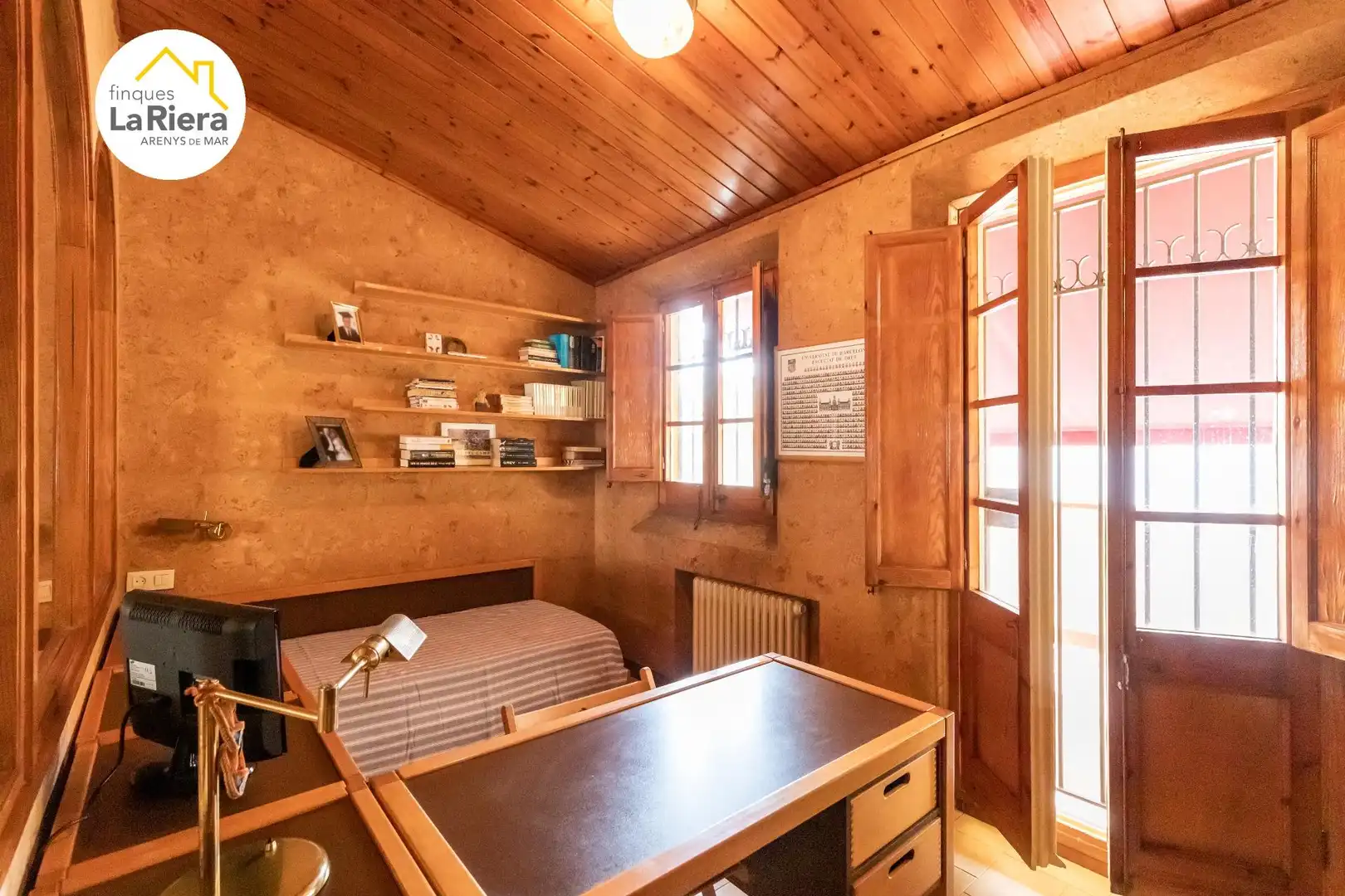 Habitación de Casa o chalet en venta en Arenys de Mar con Calefacción, Terraza y Trastero