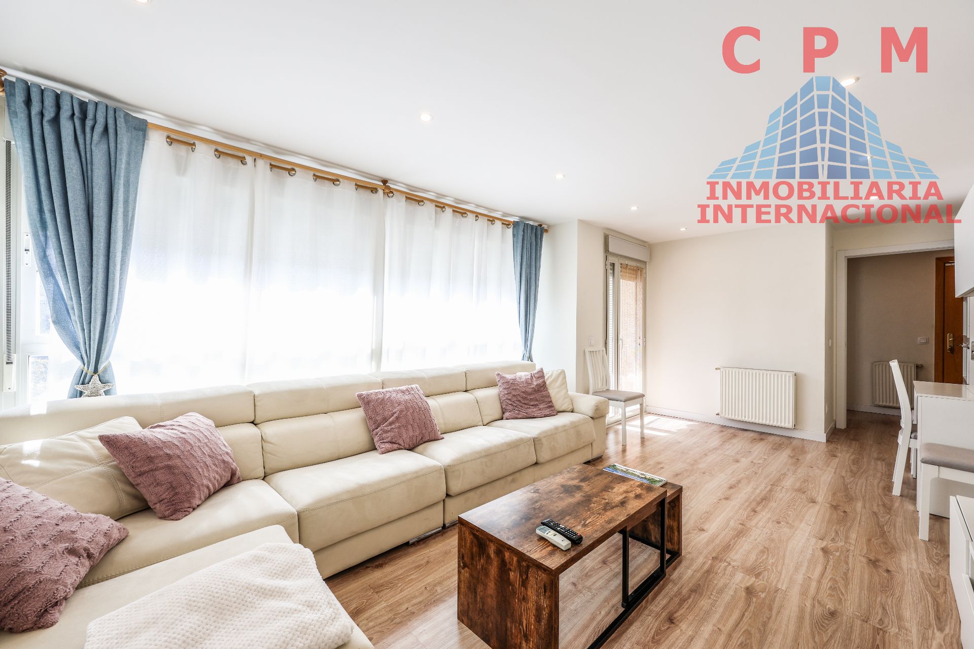 Sala de estar de Piso de alquiler en  Madrid Capital con Aire acondicionado, Calefacción y Parquet