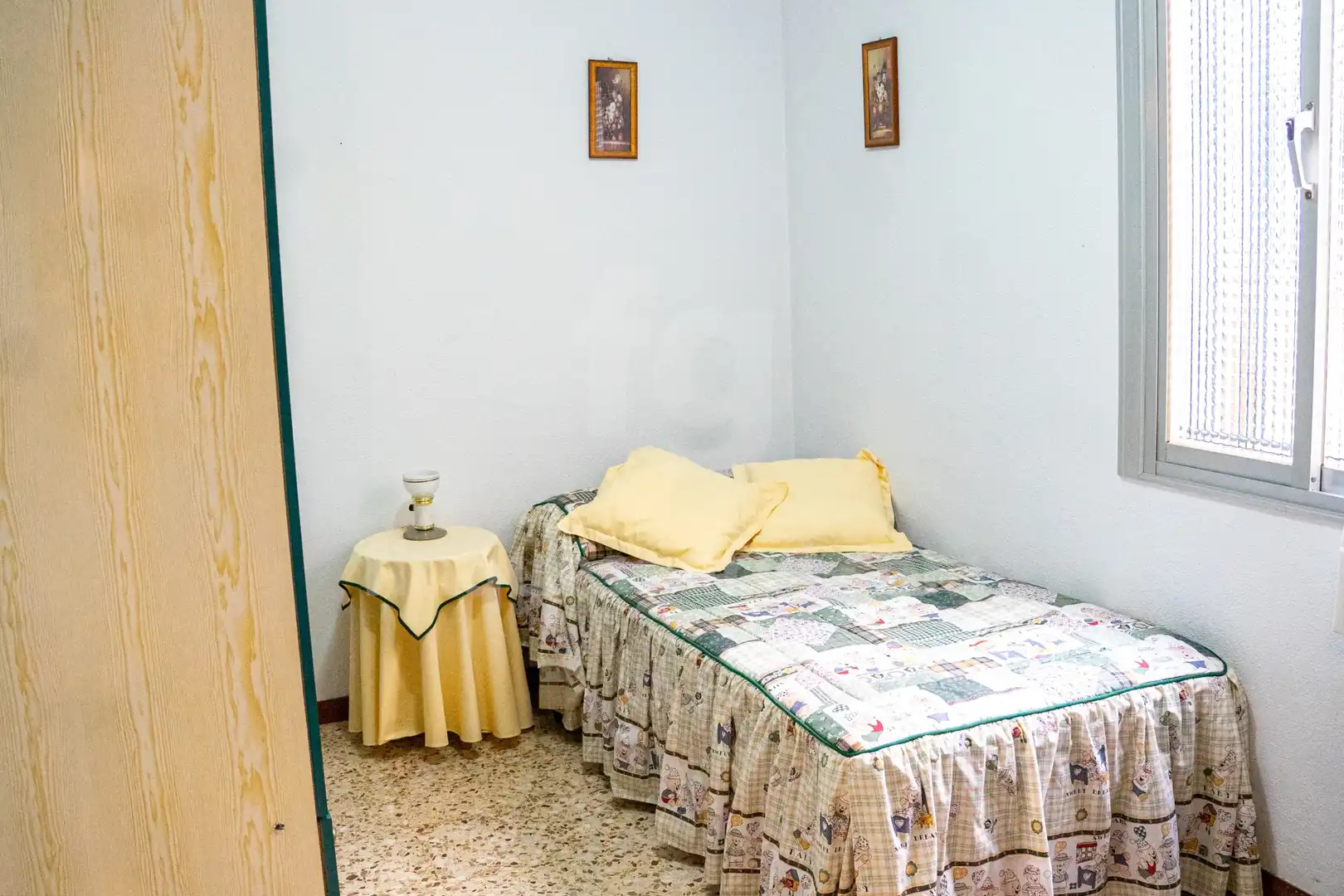 Habitación de Piso en venta en L'Hospitalet de Llobregat con Calefacción y Balcón