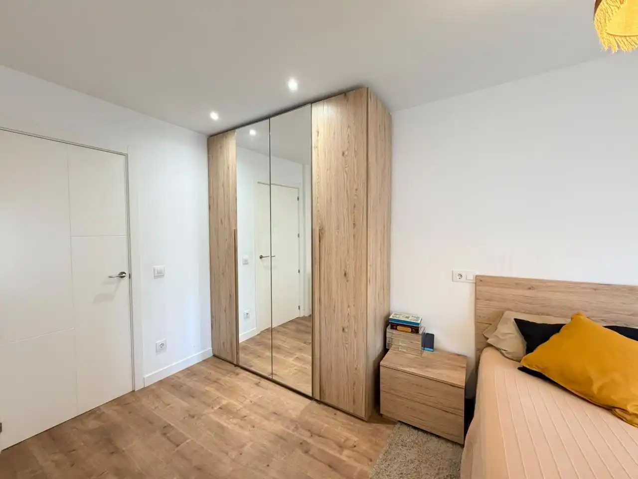 Bedroom of Flat for sale in Madrid  with Air Conditioner, Heating and Terrace