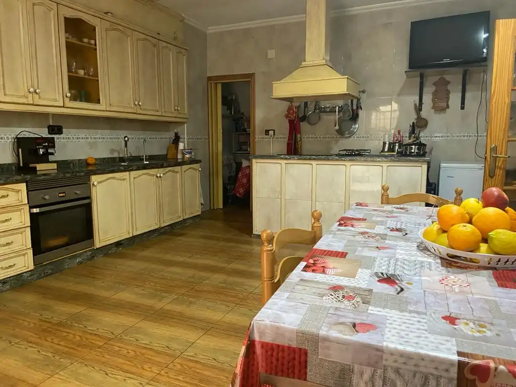 Küche von Maisonette zum Verkauf in Elche / Elx mit Klimaanlage