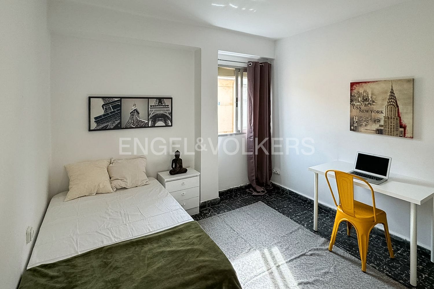 Dormitori de Apartament de lloguer en  Valencia Capital amb Calefacció