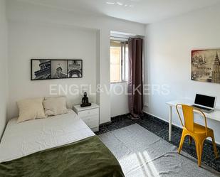 Dormitori de Apartament de lloguer en  Valencia Capital amb Calefacció