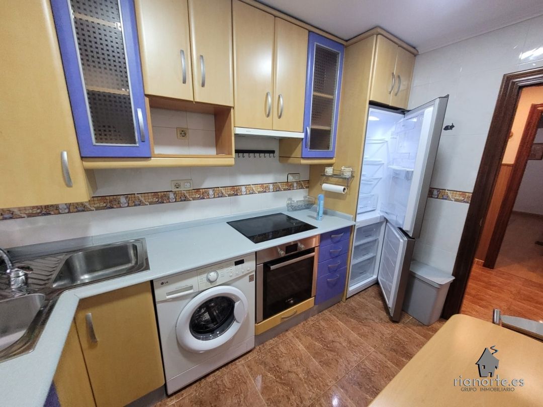 Cuina de Pis de lloguer en Langreo amb Calefacció i Traster