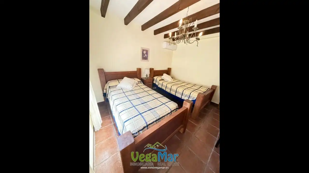 Finca rústica en venta en Jete con Jardín privado, Terraza y Piscina