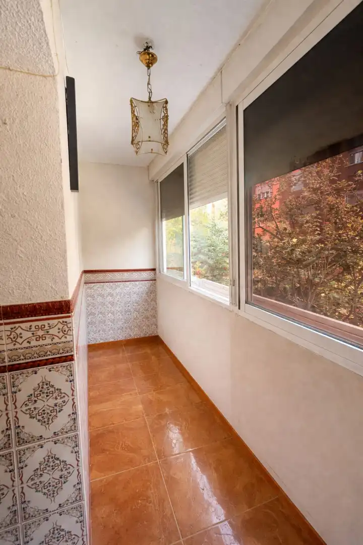 Dormitori de Pis en venda en  Madrid Capital amb Aire condicionat, Terrassa i Traster