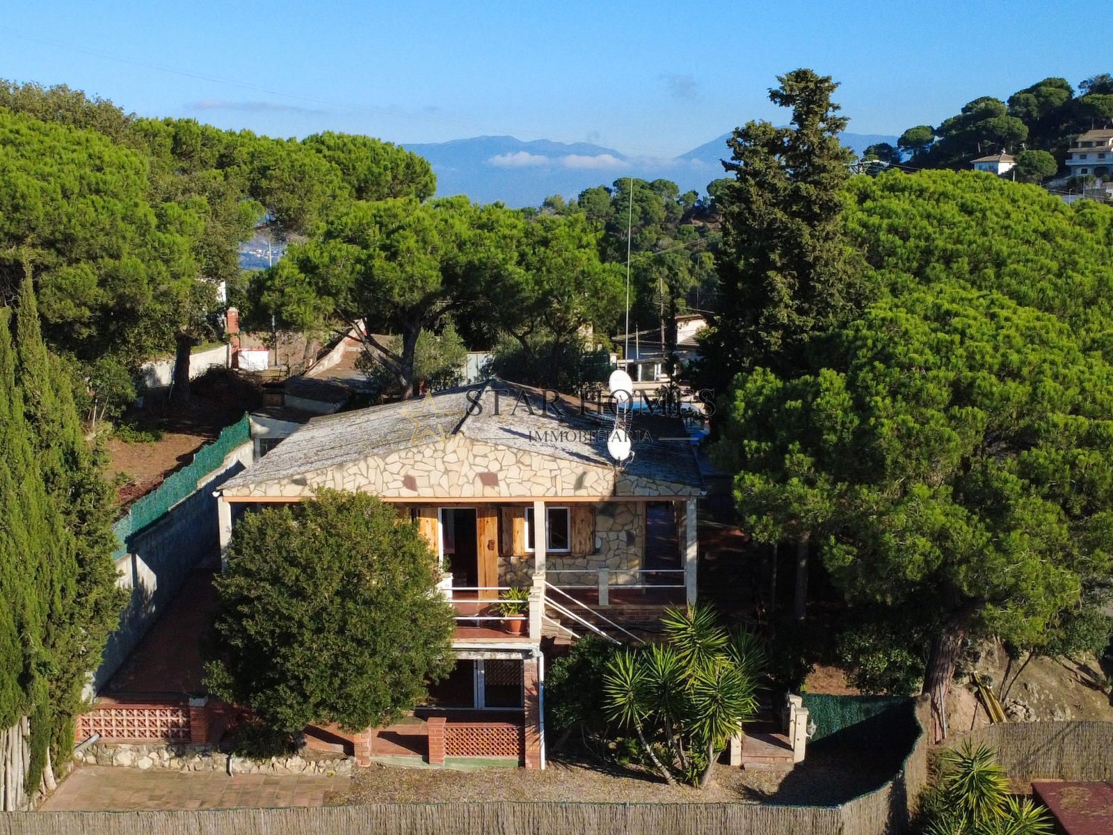 Exterior view of House or chalet for sale in Vilanova del Vallès  with Terrace, Storage room and Swimming Pool