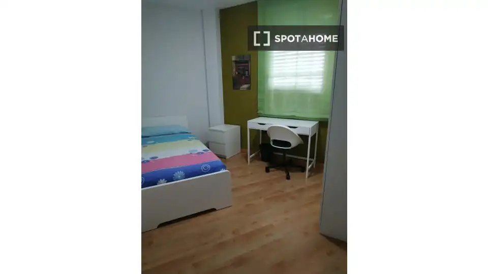 Bedroom of Flat for rent in Sant Cugat del Vallès  with Air Conditioner, Heating and Furnished