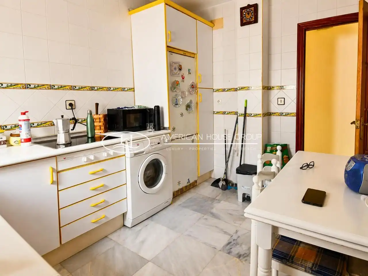 Cuina de Casa o xalet en venda en Chiclana de la Frontera amb Jardí privat