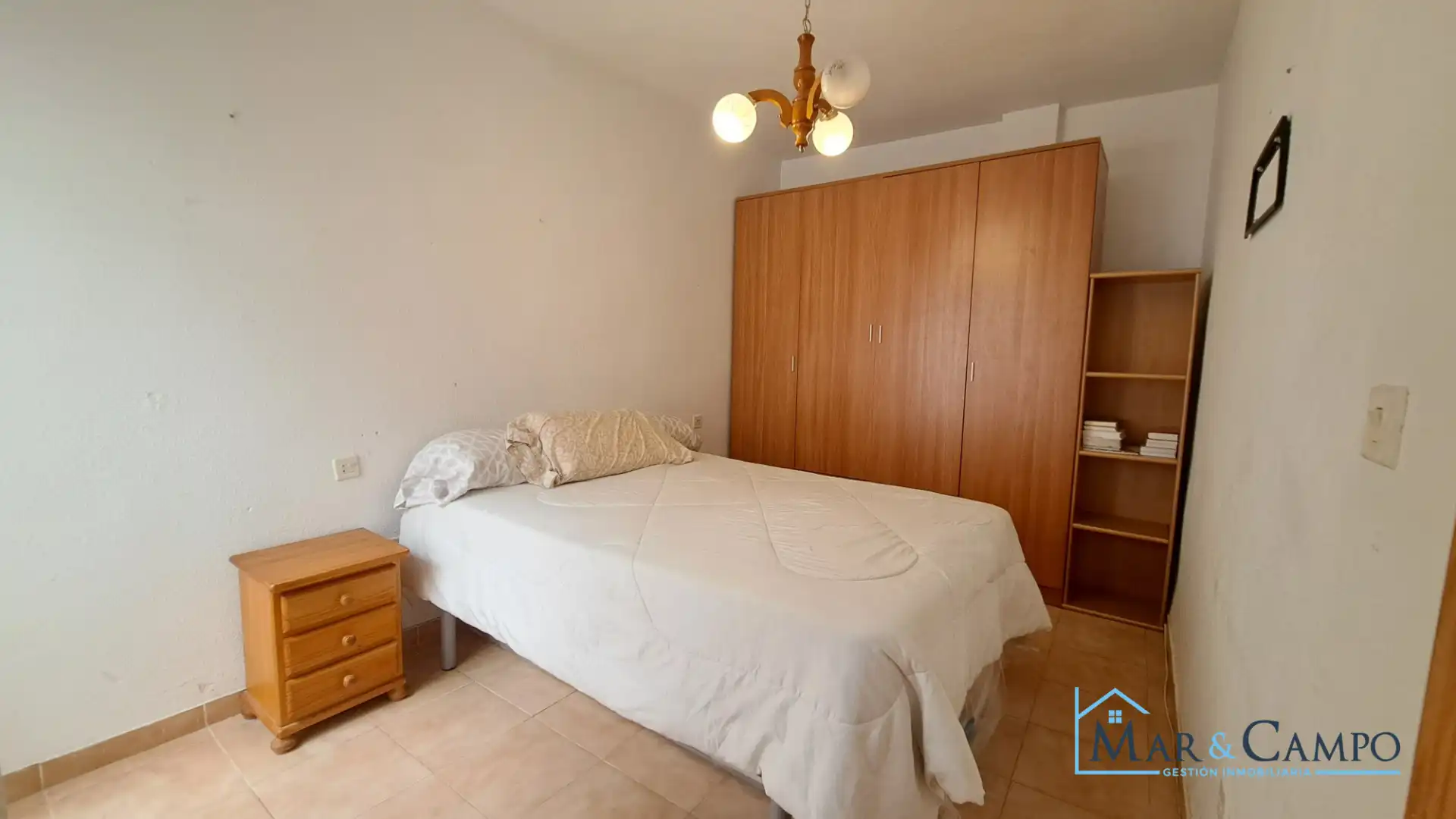 Dormitori de Casa o xalet en venda en Los Alcázares amb Jardí privat i Moblat
