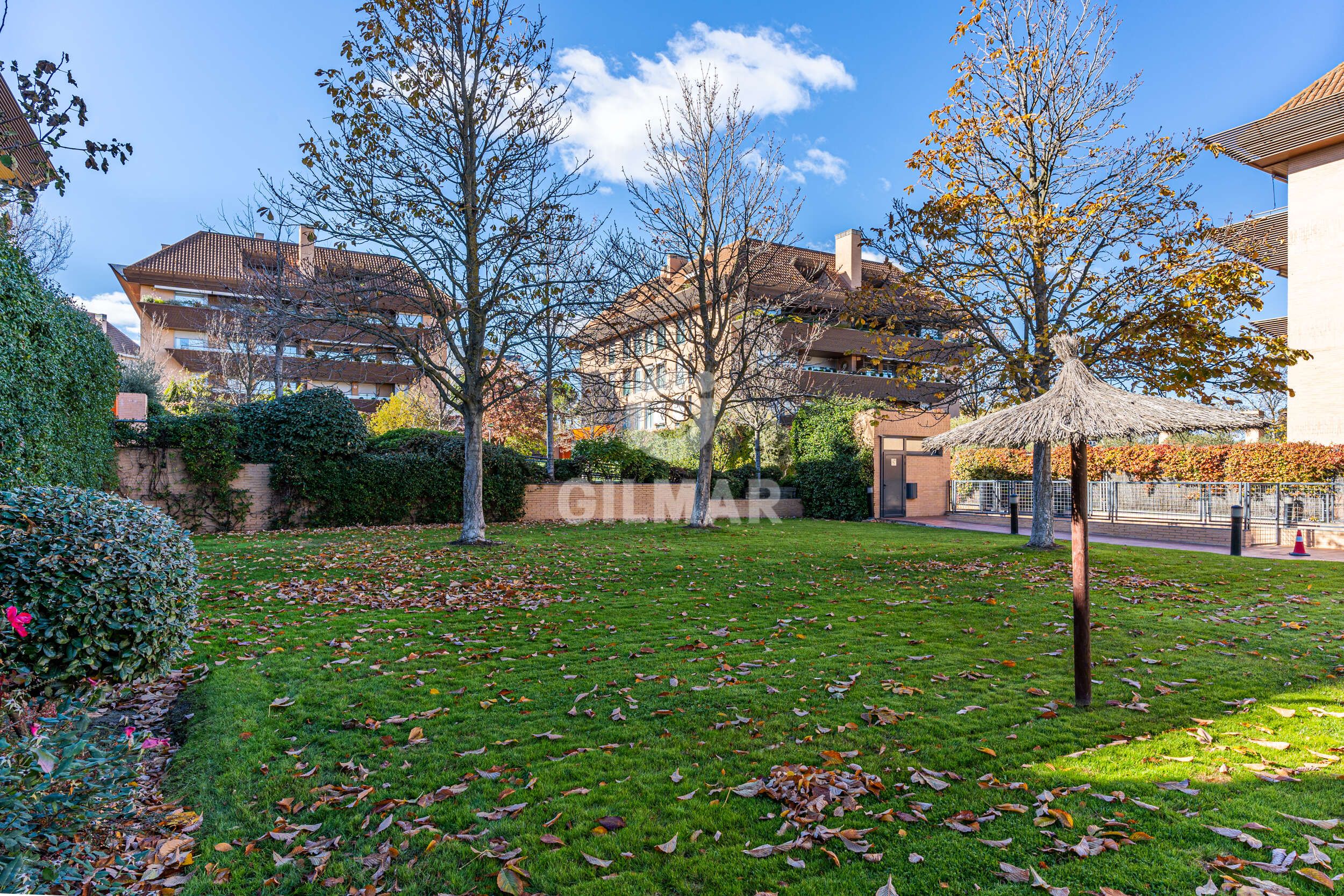 Jardí de Pis en venda en Boadilla del Monte amb Calefacció, Traster i Piscina