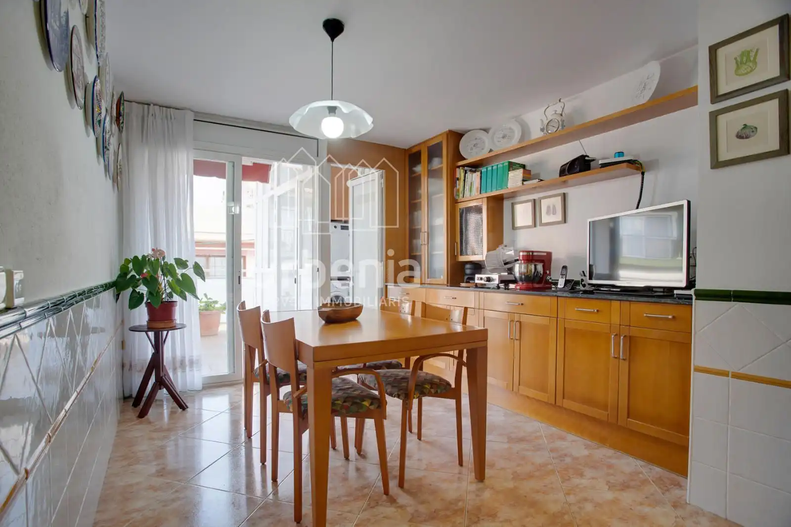 Cuina de Casa o xalet en venda en Pineda de Mar amb Aire condicionat, Calefacció i Terrassa