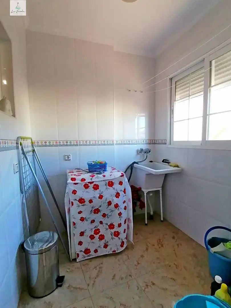 Bany de Casa o xalet en venda en Loja amb Jardí privat, Terrassa i Traster