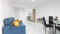 Sala de estar de Piso en venta en Elche / Elx con Aire acondicionado, Terraza y Balcón