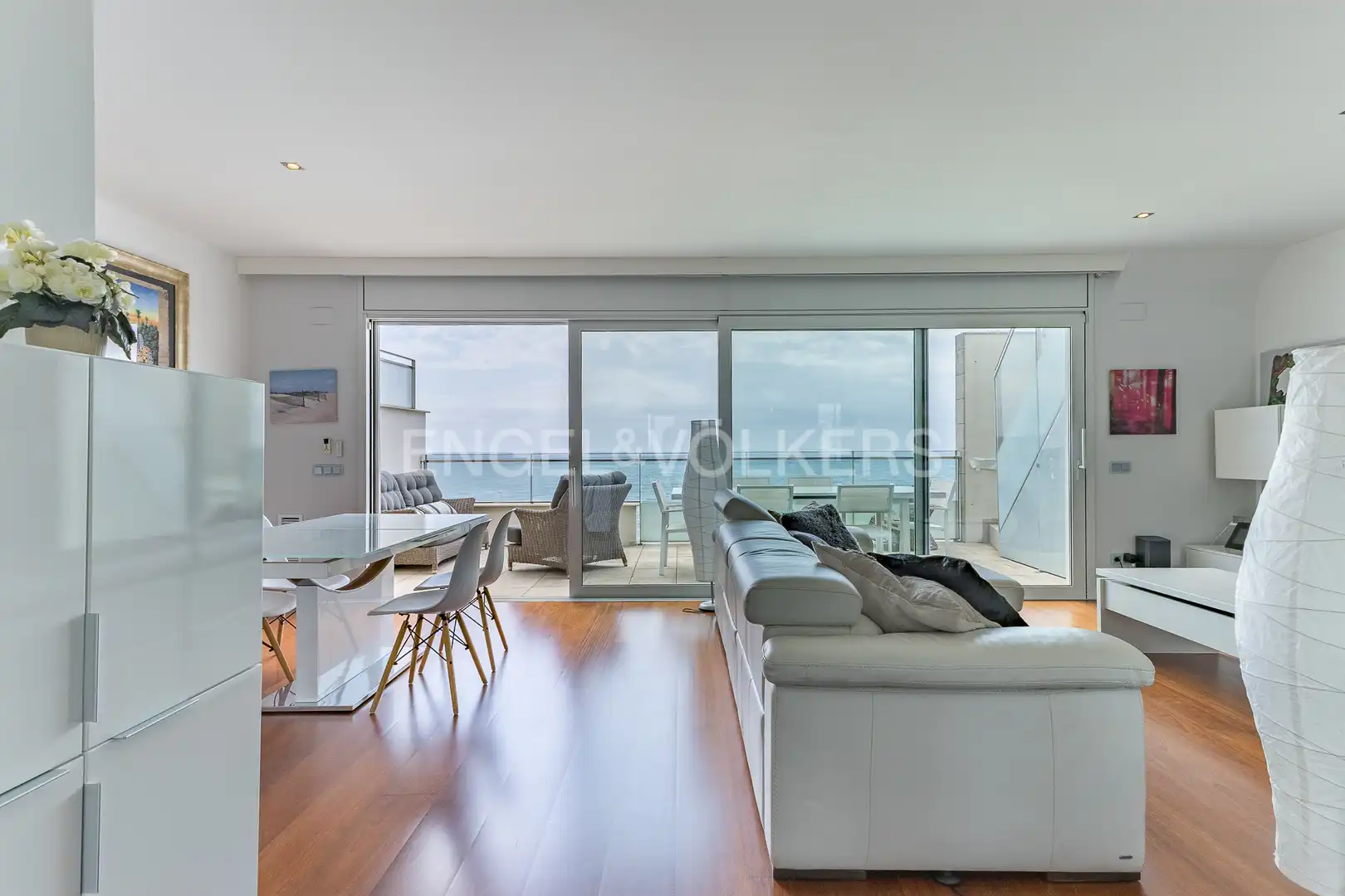 Living room of Duplexes for sale in Sitges  with Air Conditioner, Heating and Parquet flooring