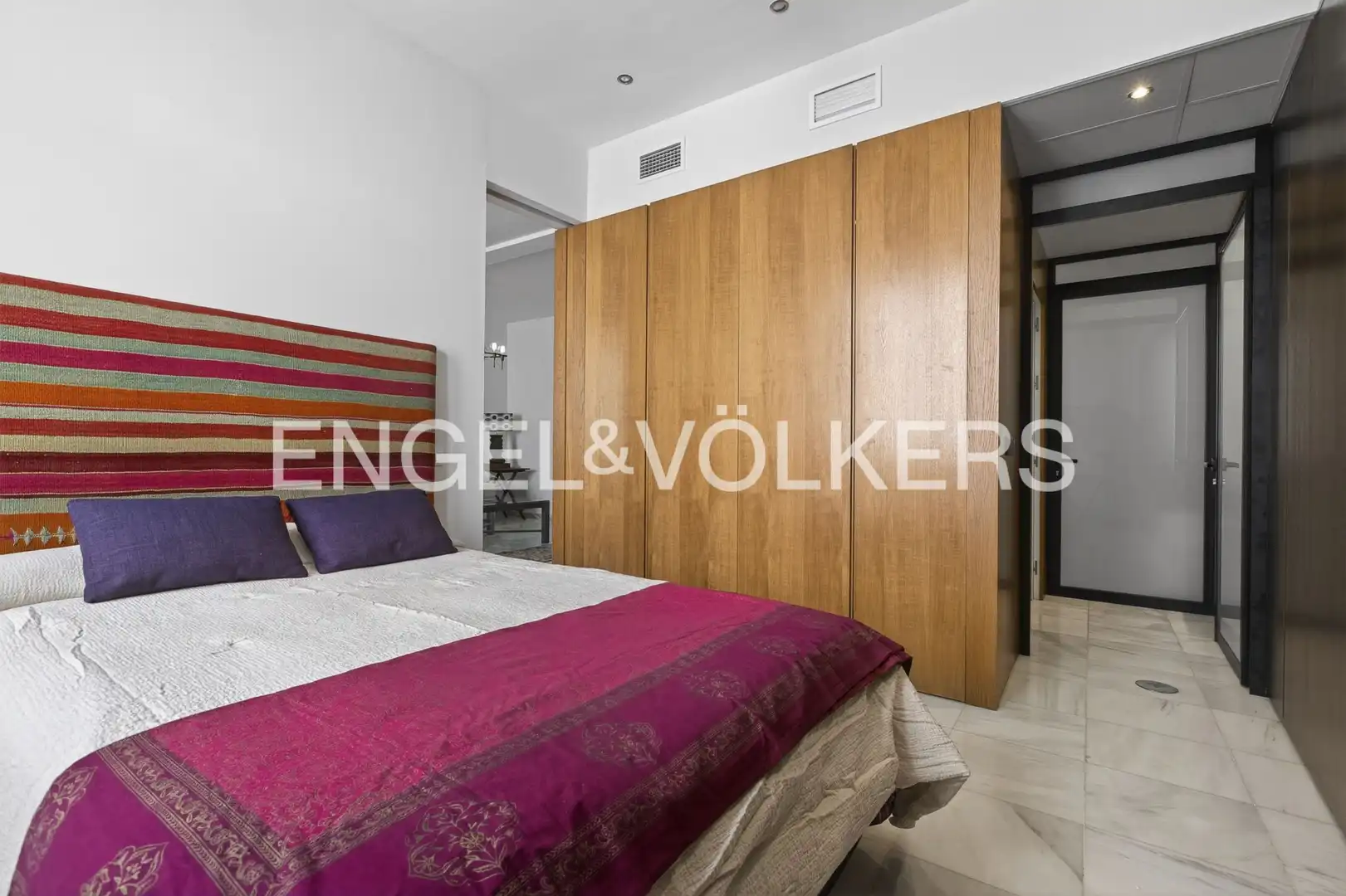 Schlafzimmer von Wohnungen zur Miete in Sevilla mit Klimaanlage, Heizung und Balkon
