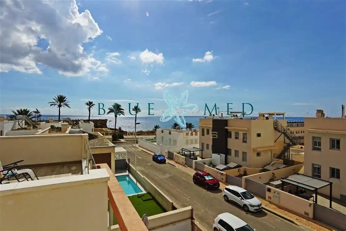 Vista exterior de Ático en venta en Puerto de Mazarrón