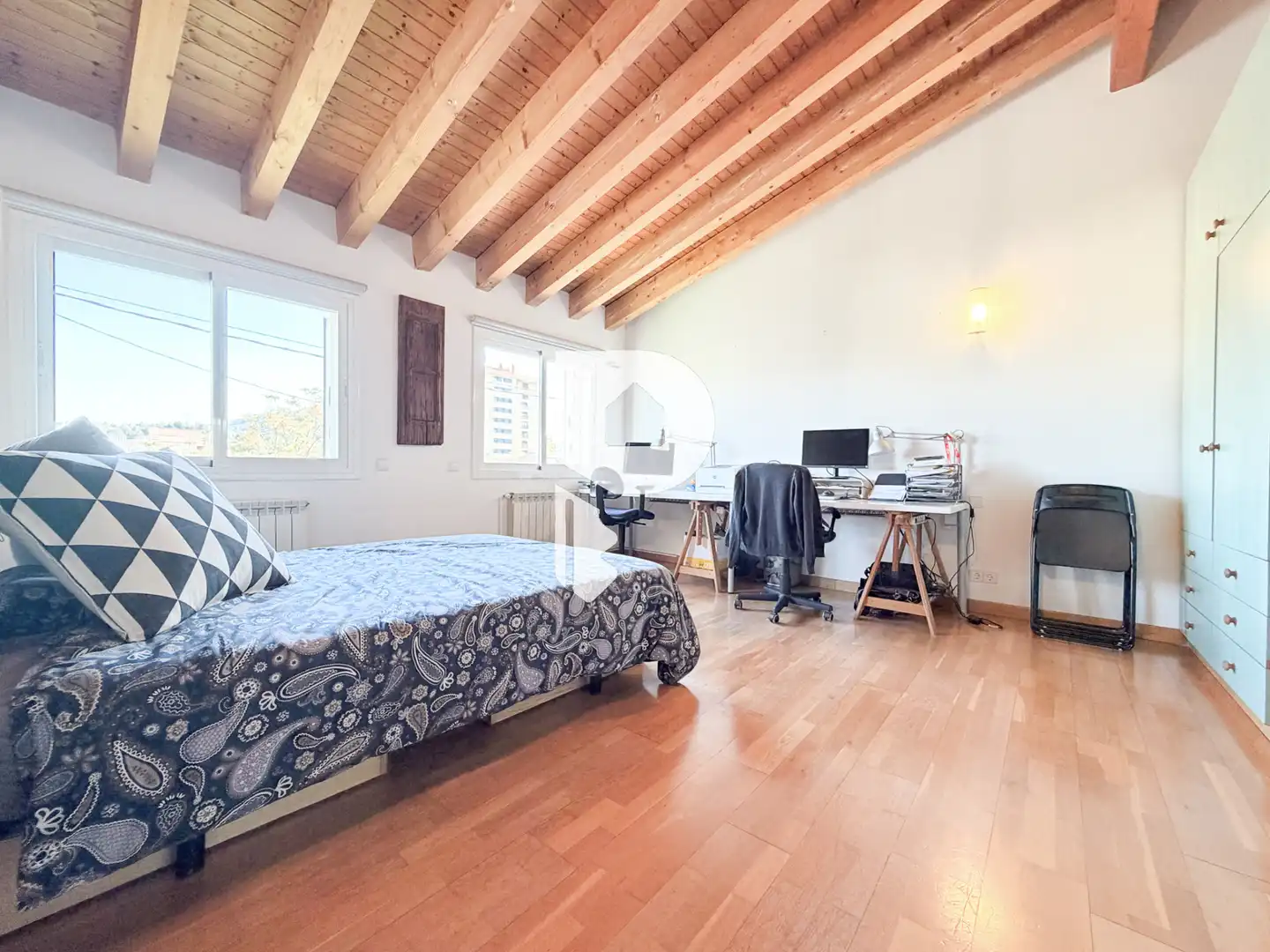 Habitación de Casa adosada en venta en Sant Vicenç Dels Horts con Aire acondicionado, Calefacción y Jardín privado