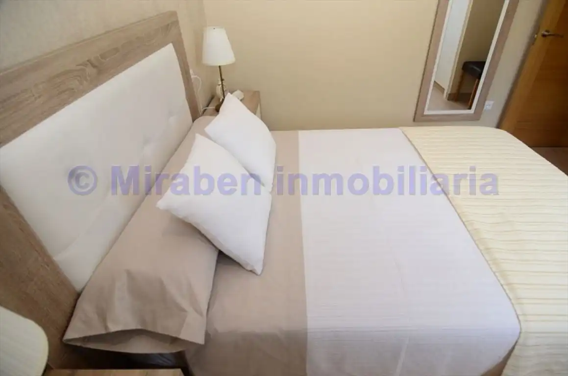 Habitación de Piso de alquiler en Boiro con Calefacción, Terraza y Amueblado