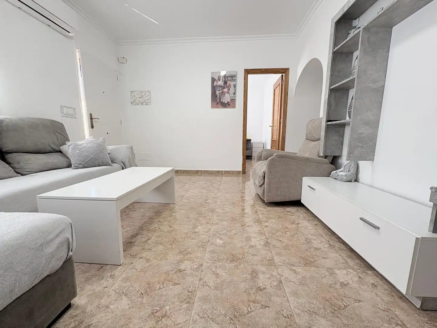 Sala d'estar de Casa o xalet en venda en Pedanías Este