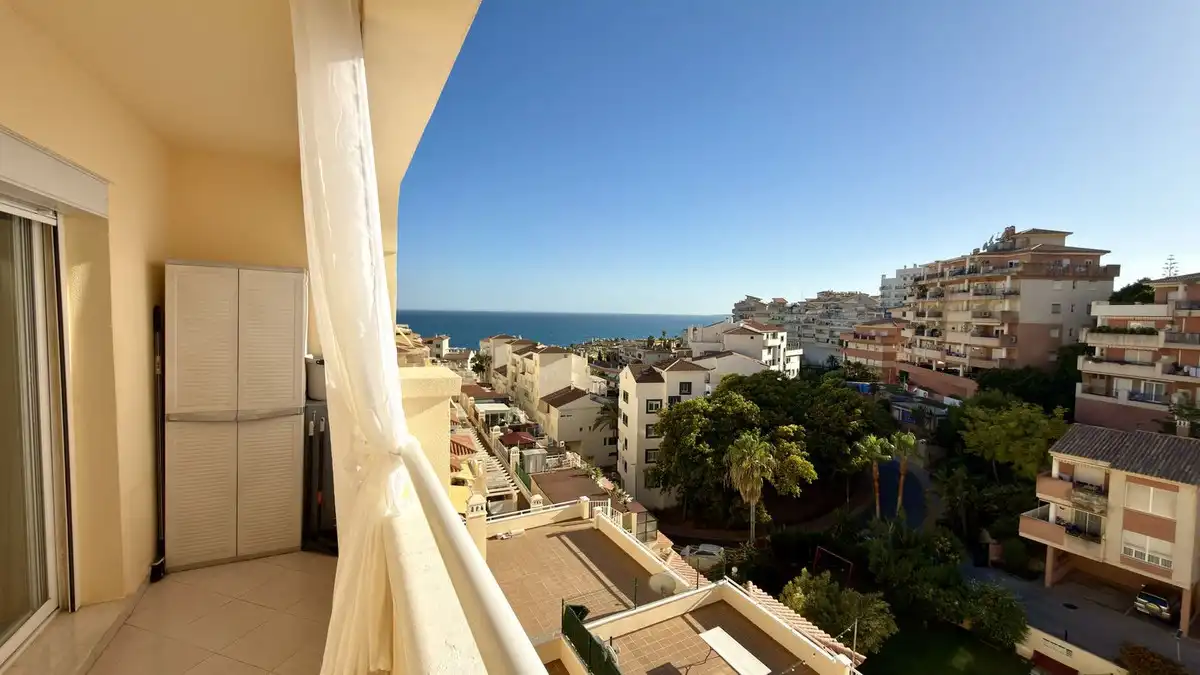 Apartamento con piscina en venta en Torrequebrada, imagen 11