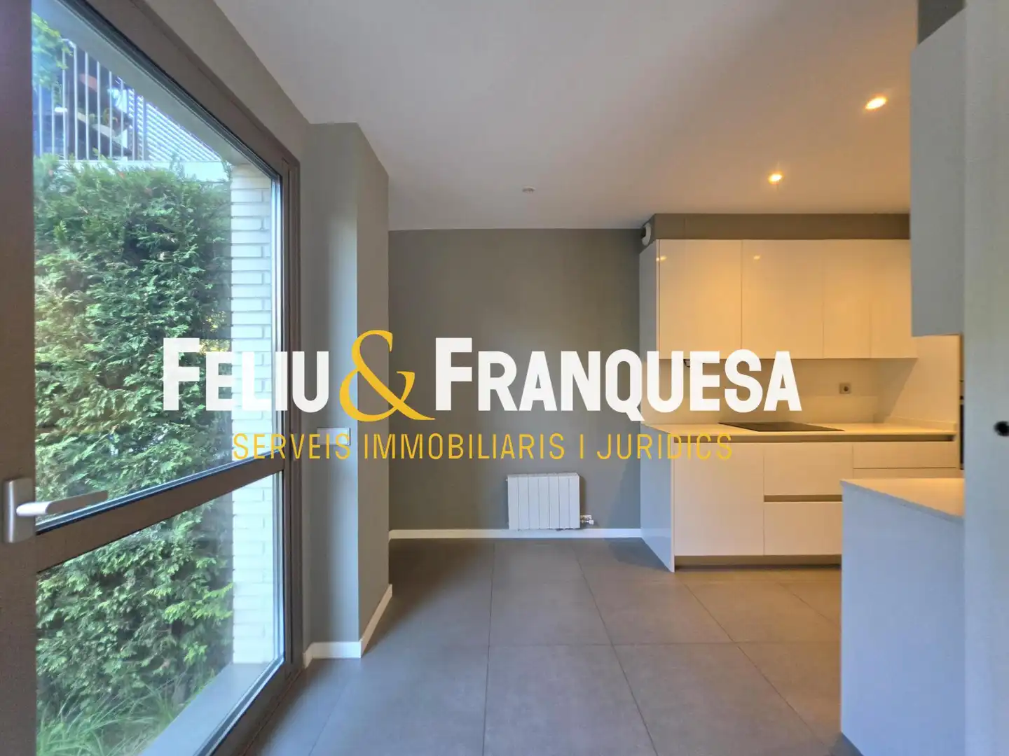 Vista exterior de Piso en venta en Sant Cugat del Vallès con Calefacción, Jardín privado y Terraza