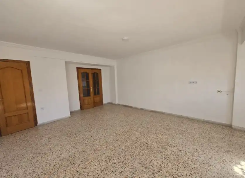Wohnung zur Miete in Canals mit Balkon und Alarm